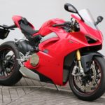 Rental bike Ducati Panigale V4-S
